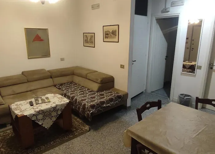 Castle Area Old Town Flat With Terrace And 2 Rooms